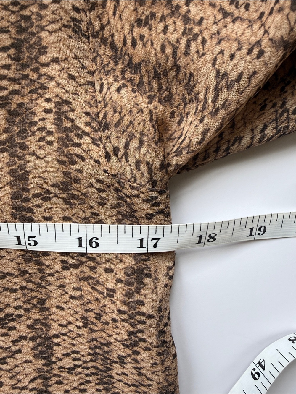 Rory Beca Snakeskin Print Georgette V-Neck Shift Dress Size Small - Picture 8 of 12